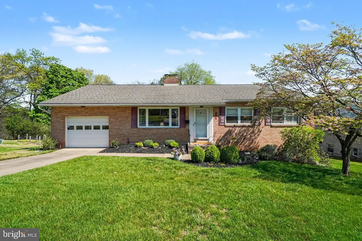 3870 Dawn Mar St, Harrisburg, PA 17111 - #1