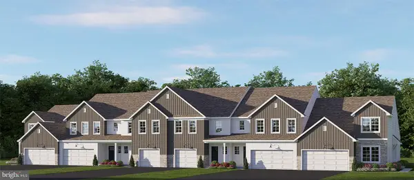 7829 Oak Brook Dr, HARRISBURG, PA 17112