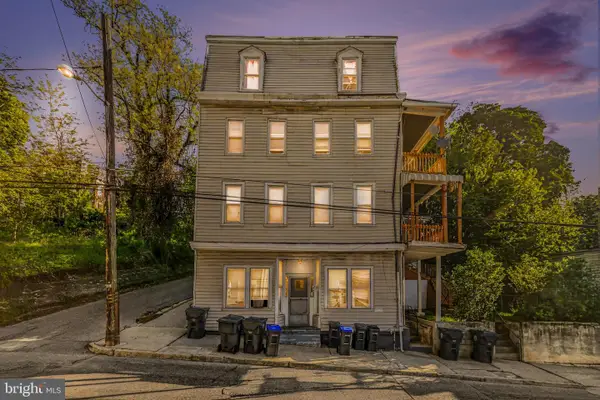 221 N 2nd St, STEELTON, PA 17113