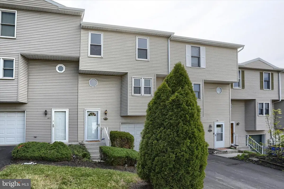 137 Chartwood Dr, Harrisburg, PA 17111 - #1