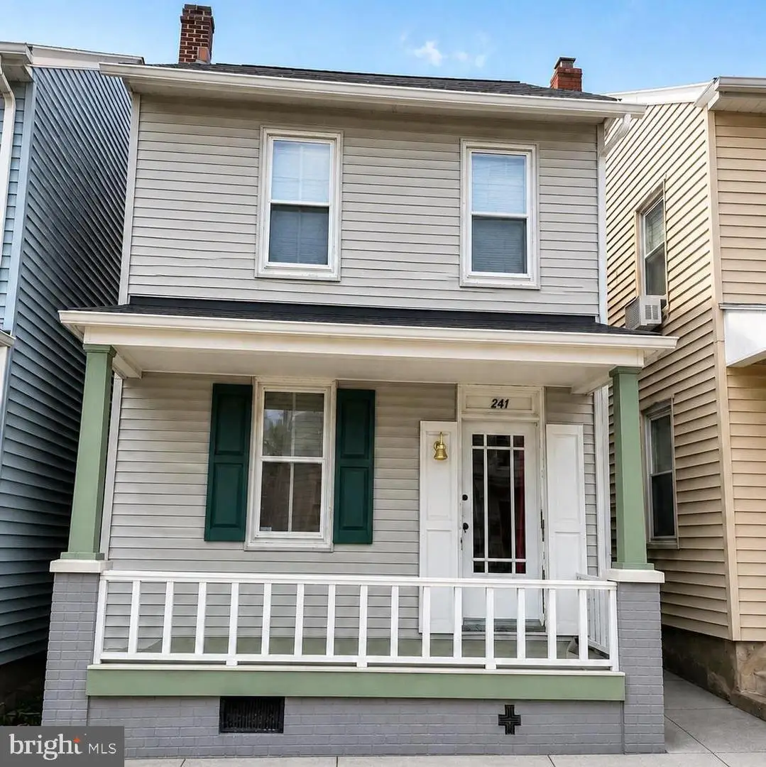 241 E Water St, Middletown, PA 17057 - #1