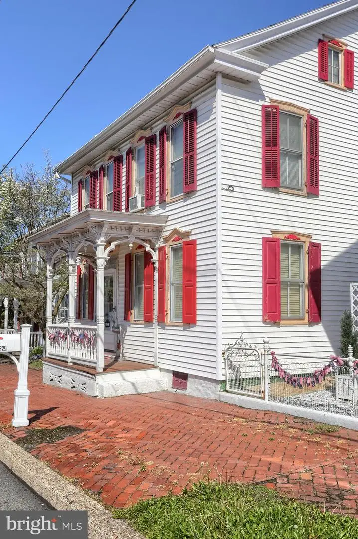 229 W Main St, Elizabethville, PA 17023 - #3