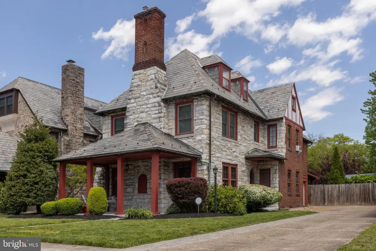 2633 N 2nd St, Harrisburg, PA 17110 - #1