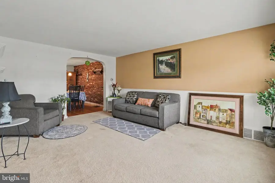 2446 Brookwood St, Harrisburg, PA 17104 - #3