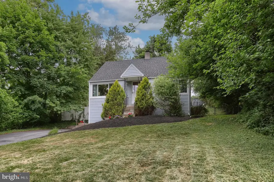 5212 Earl Dr, Harrisburg, PA 17112 - #3