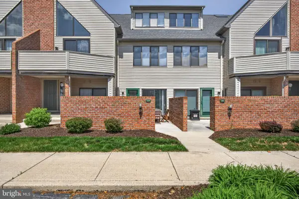 204 Cherrington Dr, HARRISBURG, PA 17110