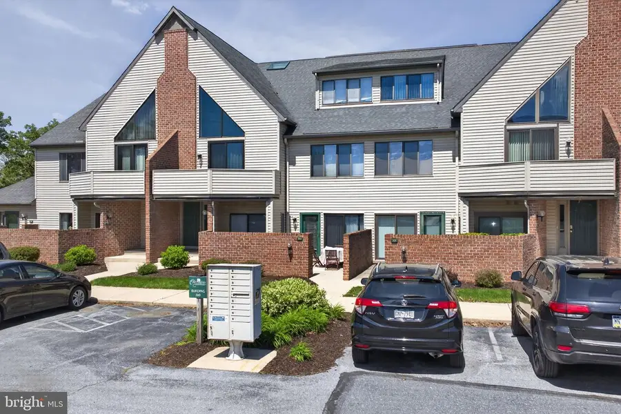 204 Cherrington Dr, Harrisburg, PA 17110 - #2