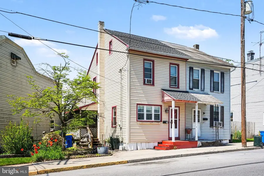 255 N Pine St, Middletown, PA 17057 - #3