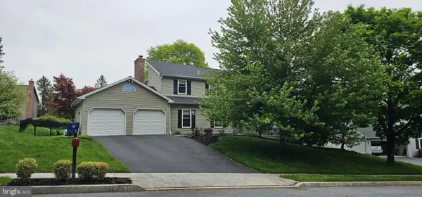 2405 W Bayberry Dr, HARRISBURG, PA 17112