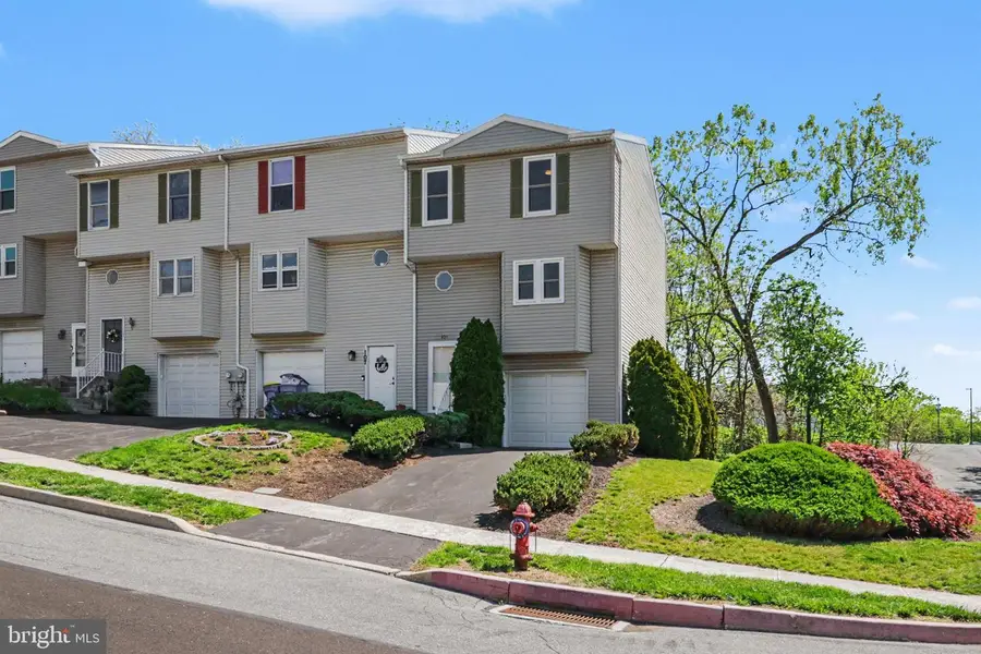 101 Chartwood Dr, Harrisburg, PA 17111 - #2