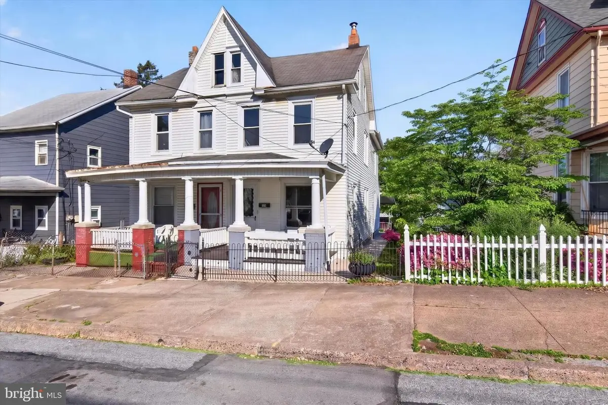 417 Lincoln St, Steelton, PA 17113 - #1