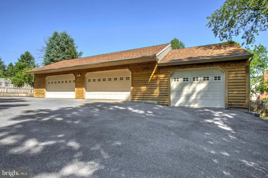 1175 S Meadow Ln, Palmyra, PA 17078 - #3