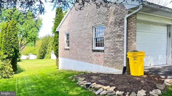 2205 Walker Mill Rd, HARRISBURG, PA 17110