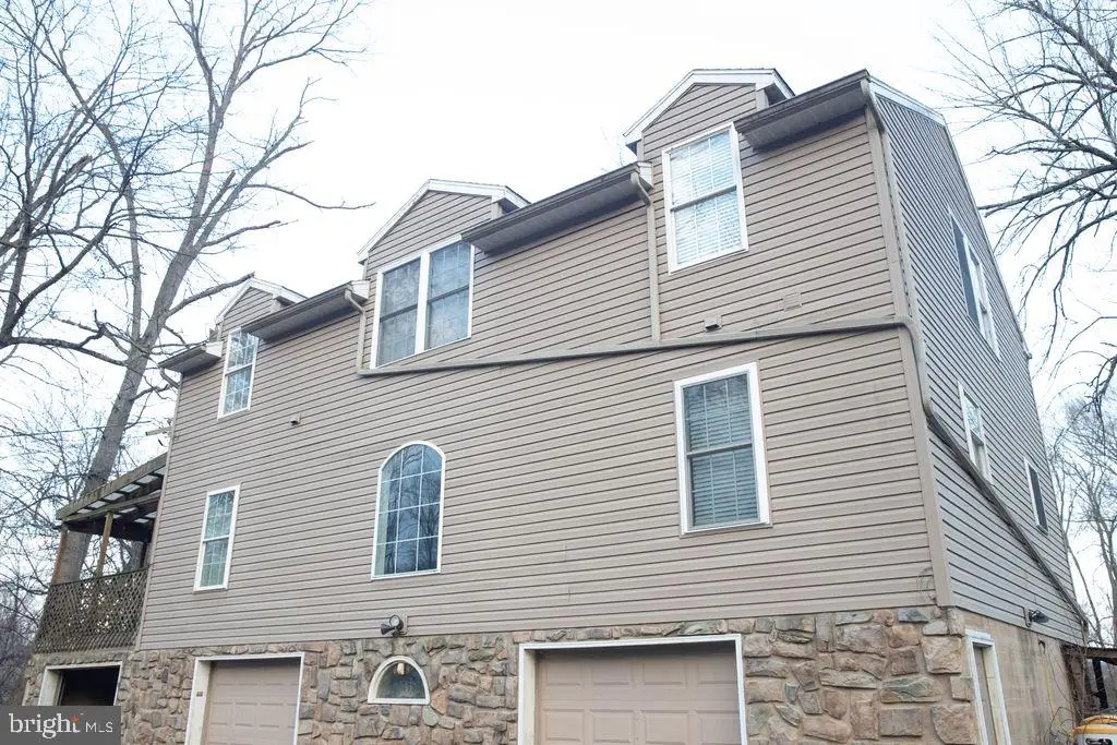 198 Valley Ln, Hummelstown, PA 17036 - #1