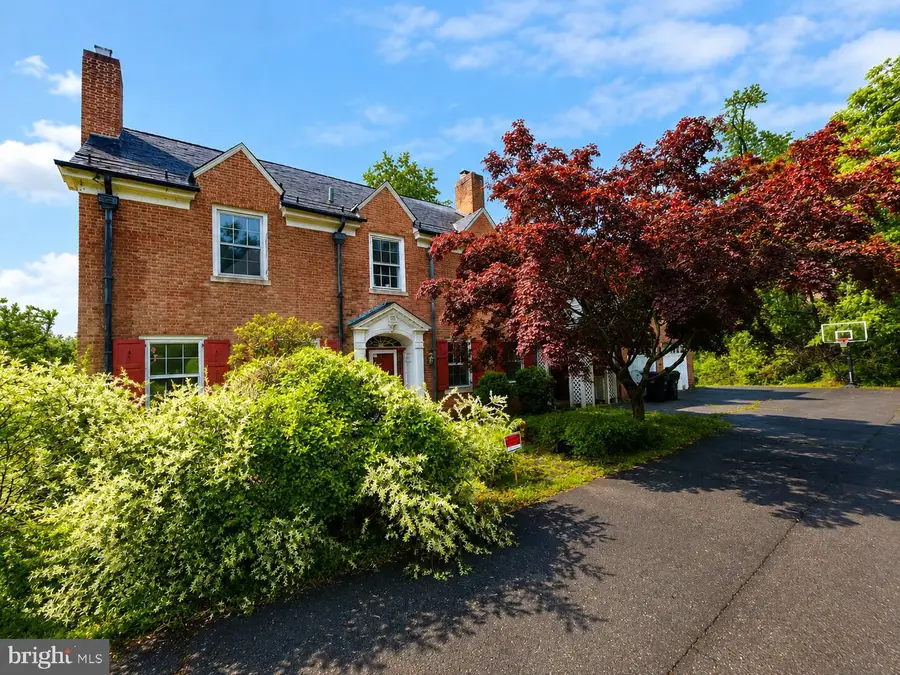 2316 Midland Rd, Harrisburg, PA 17104 - #2