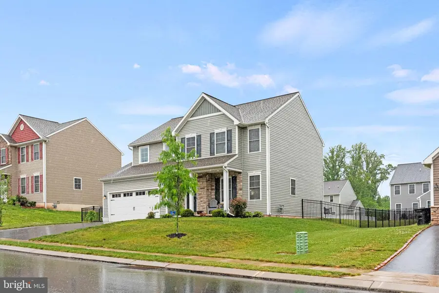 191 Magnolia Dr, Middletown, PA 17057 - #2