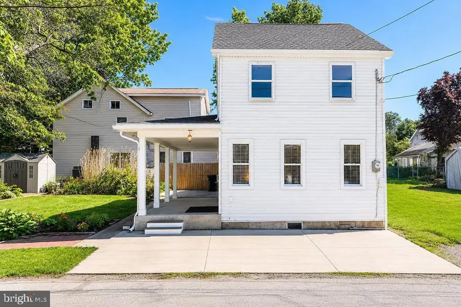 301 Swatara St, Dauphin, PA 17018 - #3