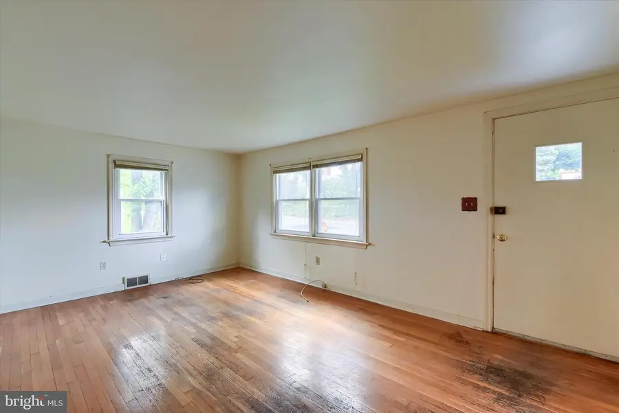 521 West Dr, Harrisburg, PA 17111 - #3