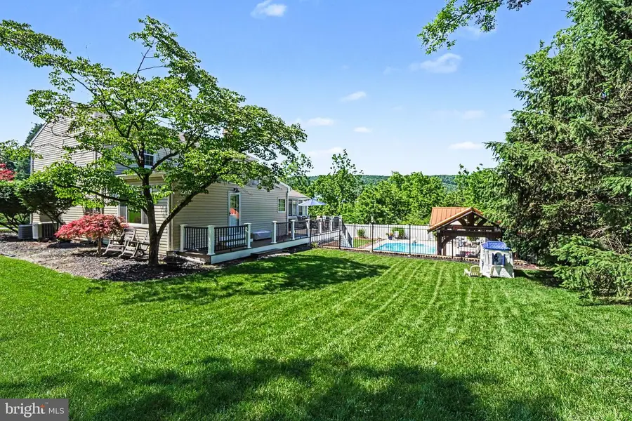 2265 Forest Hills Dr, Harrisburg, PA 17112 - #3