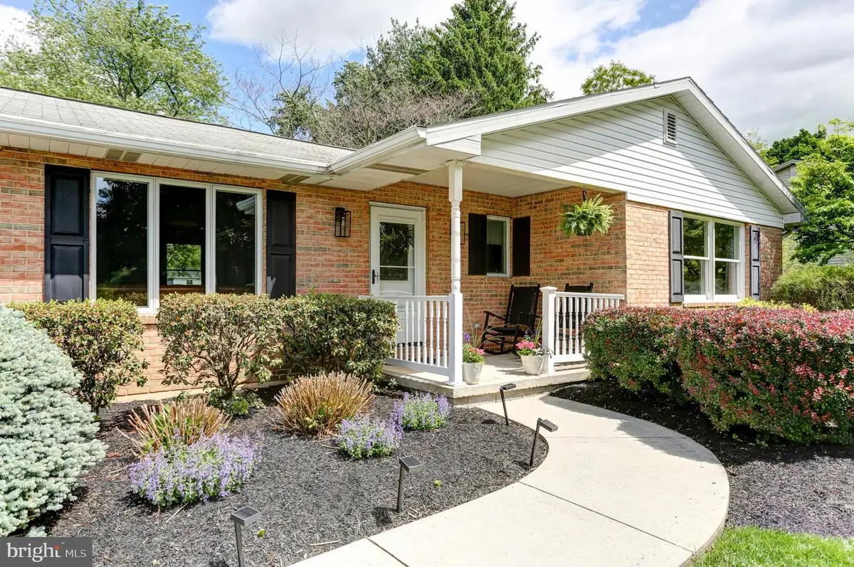 1082 Trail Rd, Hummelstown, PA 17036 - #1