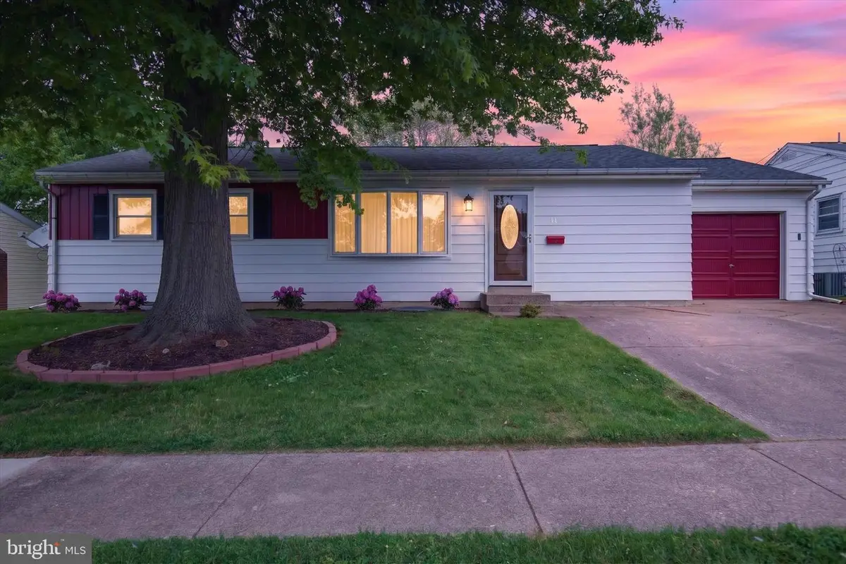 11 Berkley Dr, Middletown, PA 17057 - #1