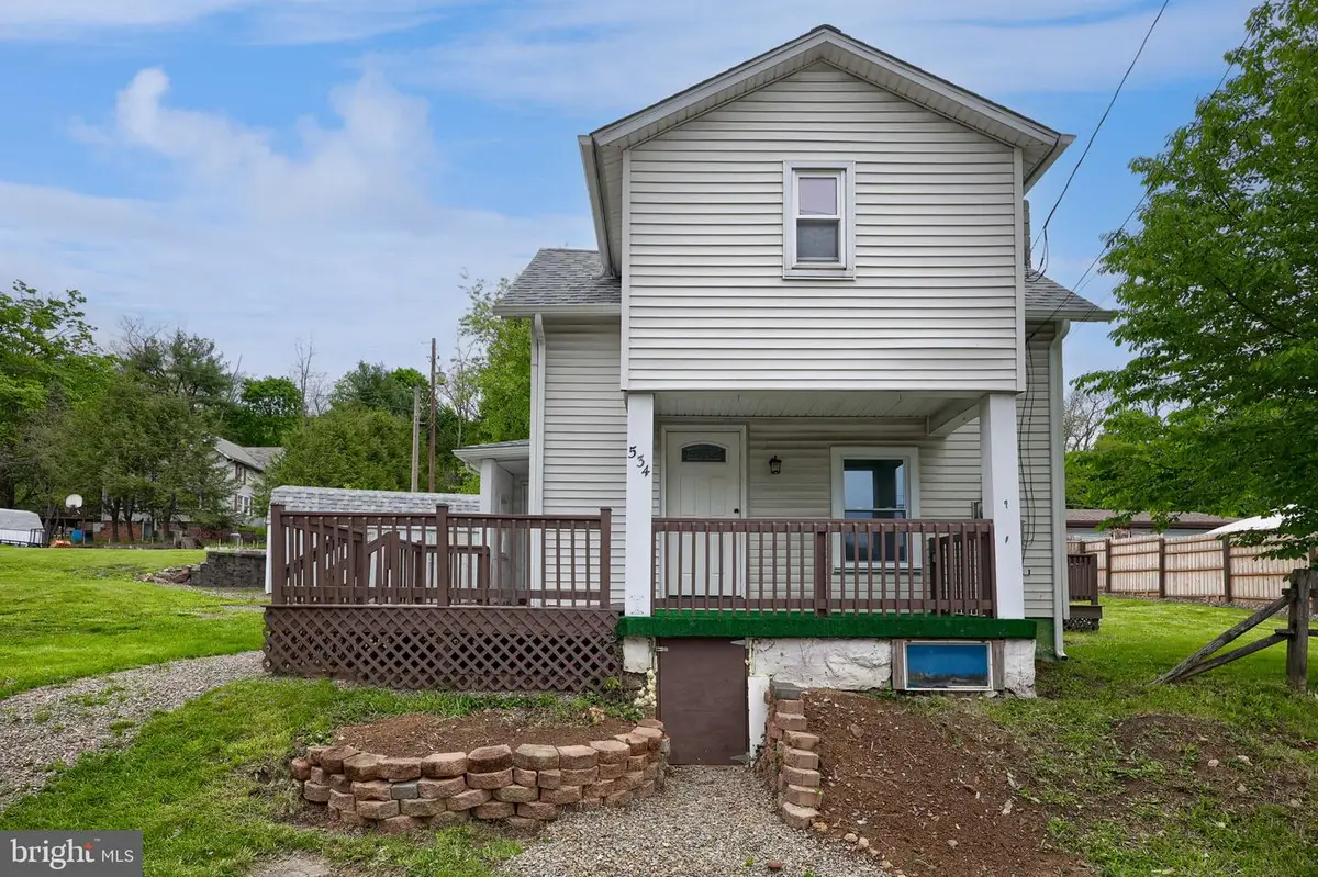 534 Pottsville St, Wiconisco, PA 17097 - #1
