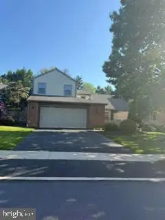 29 Cambridge Dr, Hershey, PA 17033 - #2