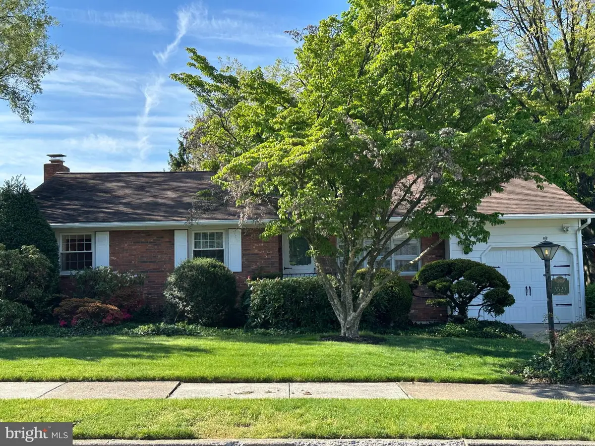 3527 Ridgeway Rd, Harrisburg, PA 17109 - #1