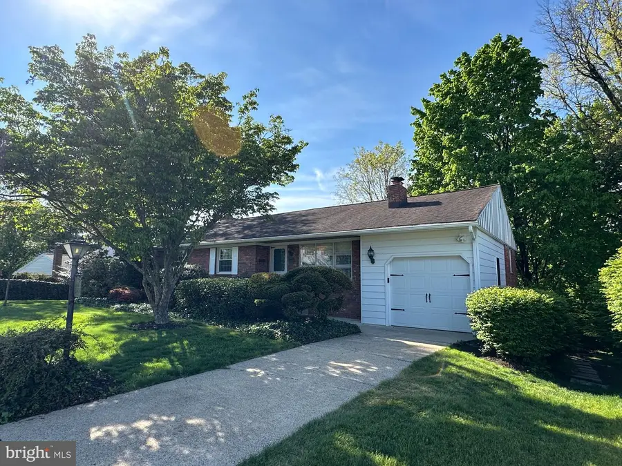 3527 Ridgeway Rd, Harrisburg, PA 17109 - #2