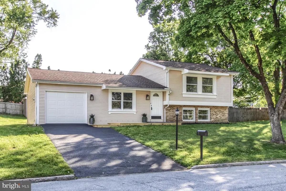5577 Edsel St, Harrisburg, PA 17109 - #1