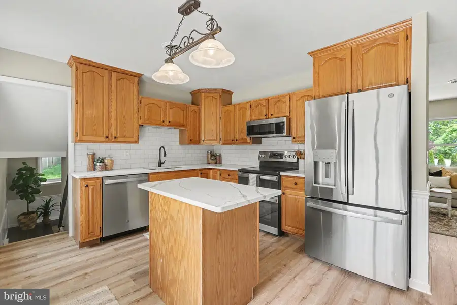 5577 Edsel St, Harrisburg, PA 17109 - #3