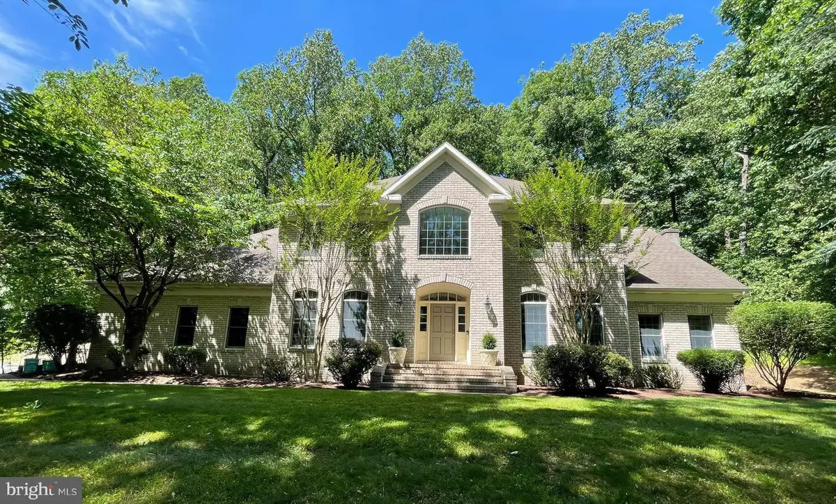 1071 Knoll Dr, Hummelstown, PA 17036 - #1