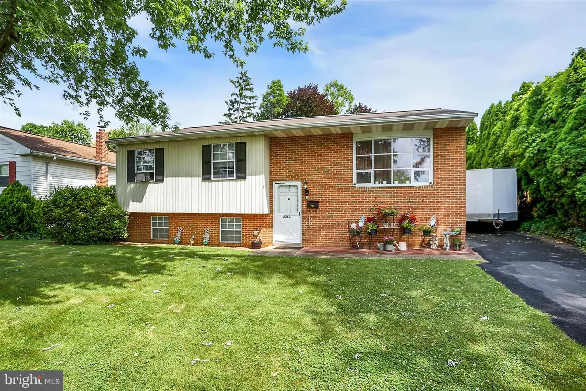 6250 Huntingdon St, Harrisburg, PA 17111 - #1