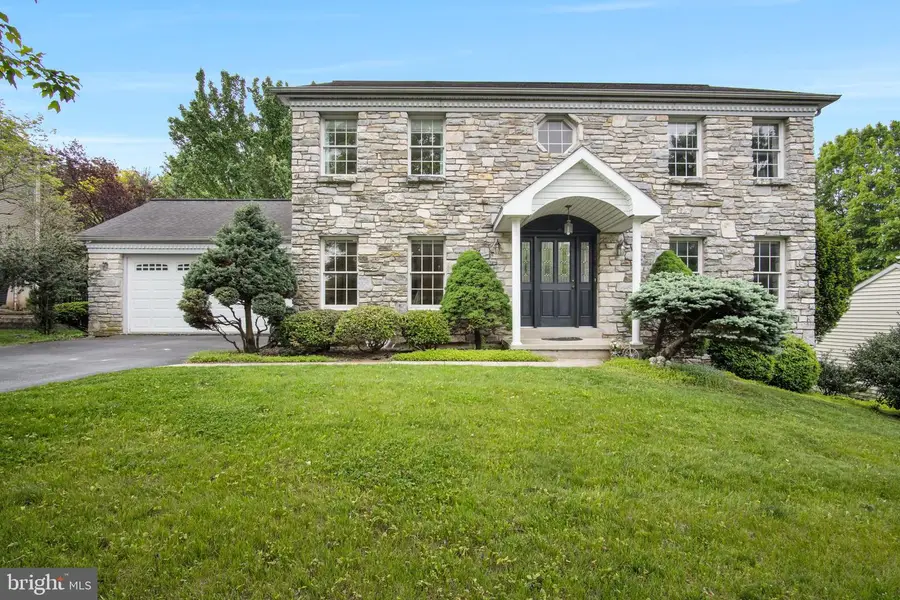 2018 Southpoint Dr, Hummelstown, PA 17036 - #2