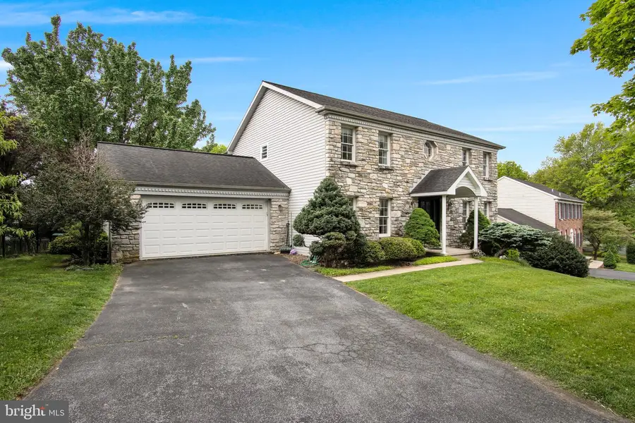 2018 Southpoint Dr, Hummelstown, PA 17036 - #3