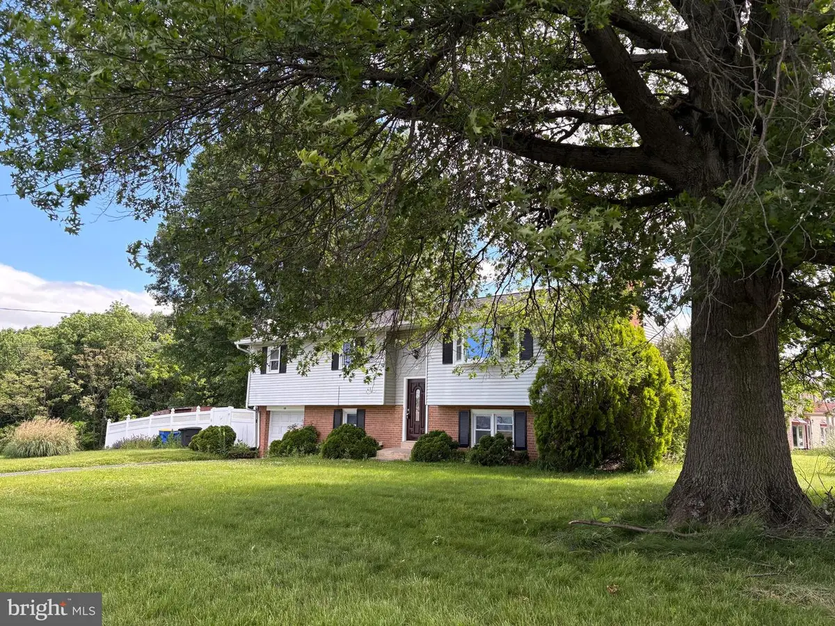 479 Sue Dr, Hummelstown, PA 17036 - #1