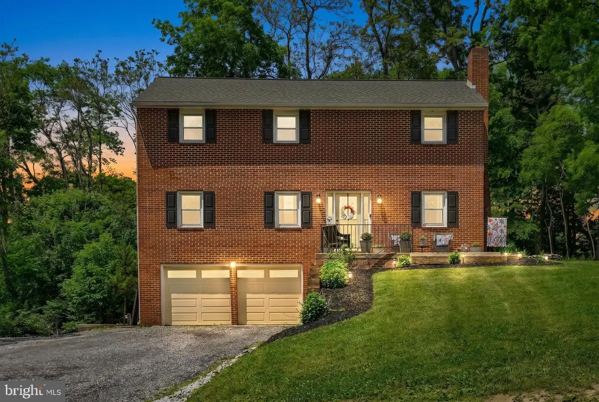 253 Piketown Rd, Harrisburg, PA 17112 - #1