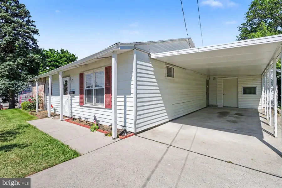 1024 Buttonwood Dr, Harrisburg, PA 17109 - #2