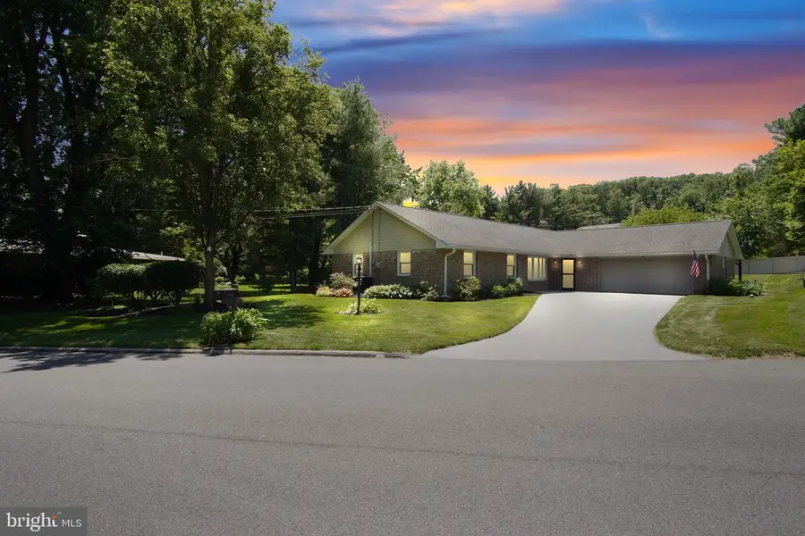 118 Sand Rd, Hershey, PA 17033 - #2
