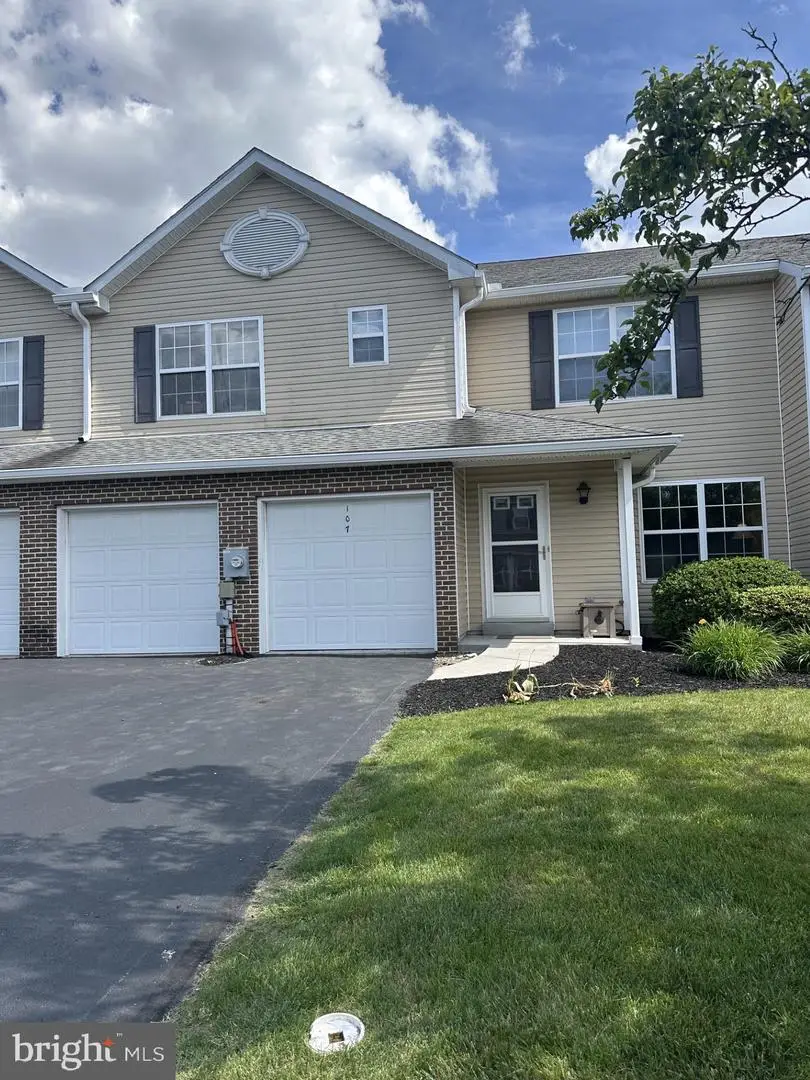 107 Peregrine Ln, Hummelstown, PA 17036 - #1