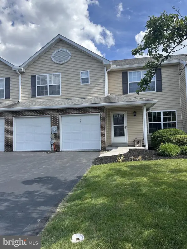 107 Peregrine Ln, HUMMELSTOWN, PA 17036
