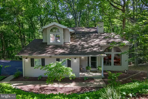 835 Verden Dr, HUMMELSTOWN, PA 17036