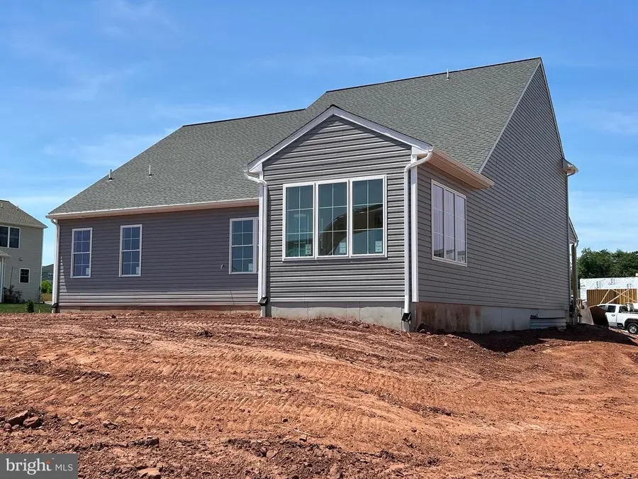 114 Foxglove Dr, Middletown, PA 17057 - #2