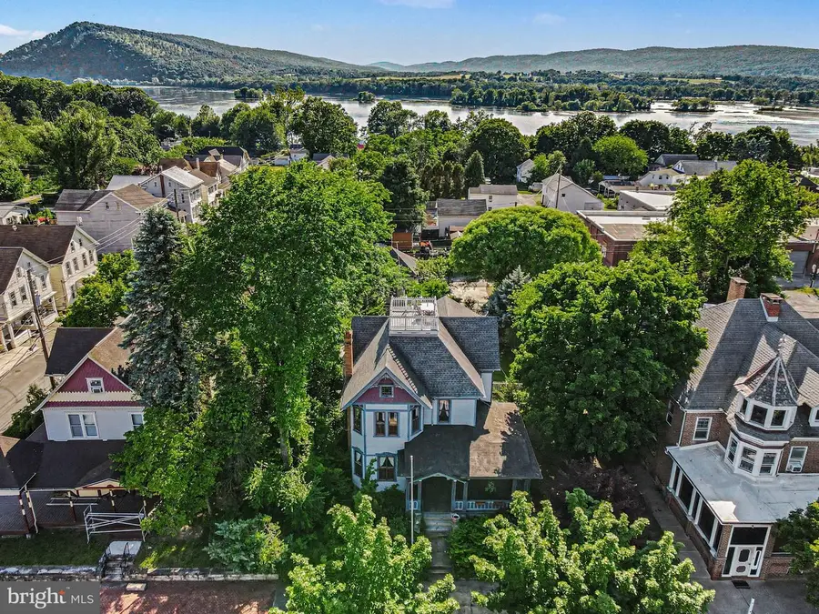 119 S Market St, Millersburg, PA 17061 - #2