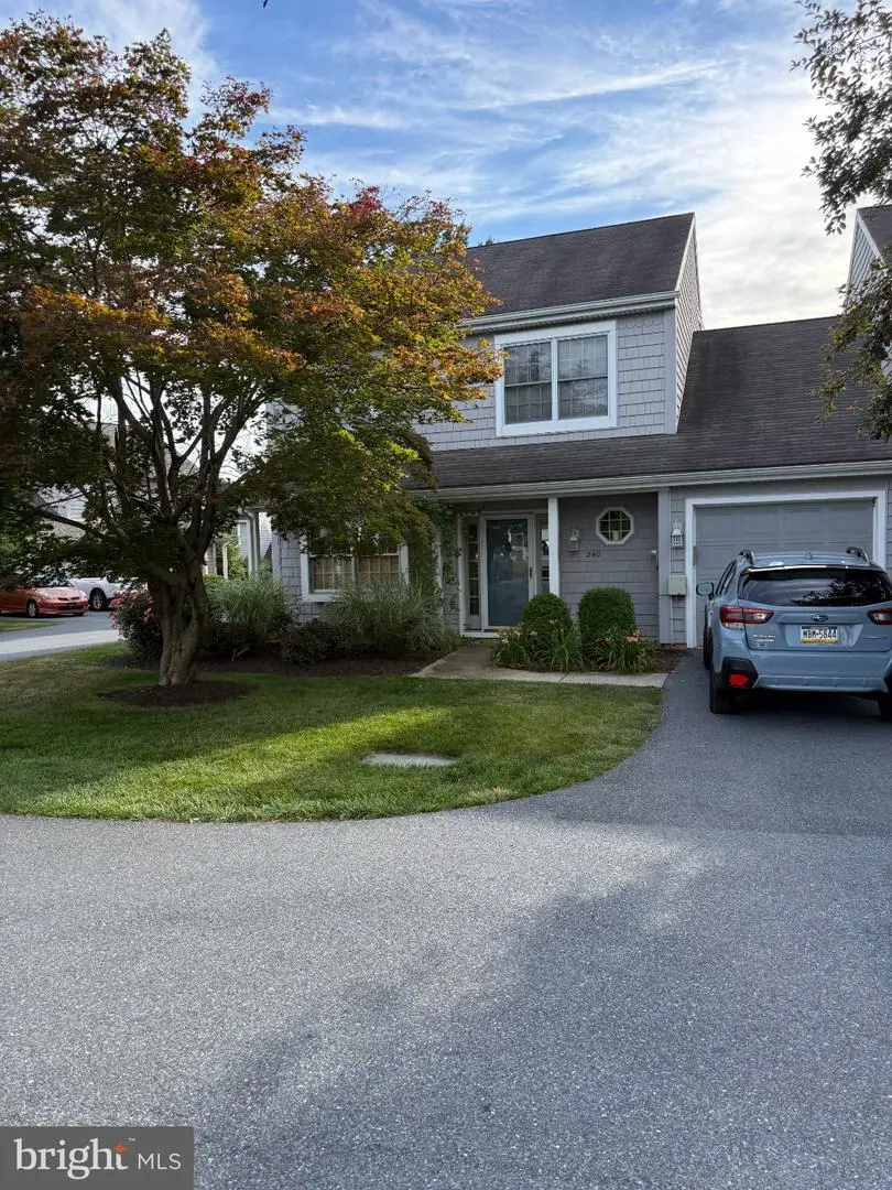 240 Crescent #240, Hershey, PA 17033 - #1