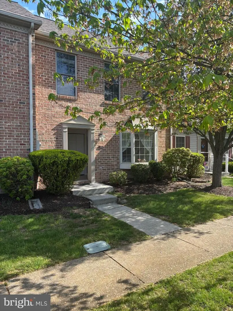 320 Woodland View Ct, Harrisburg, PA 17110 - #2