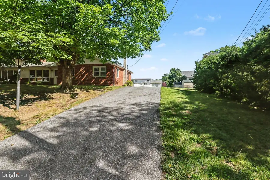 4722 Clarendon St, Harrisburg, PA 17109 - #3