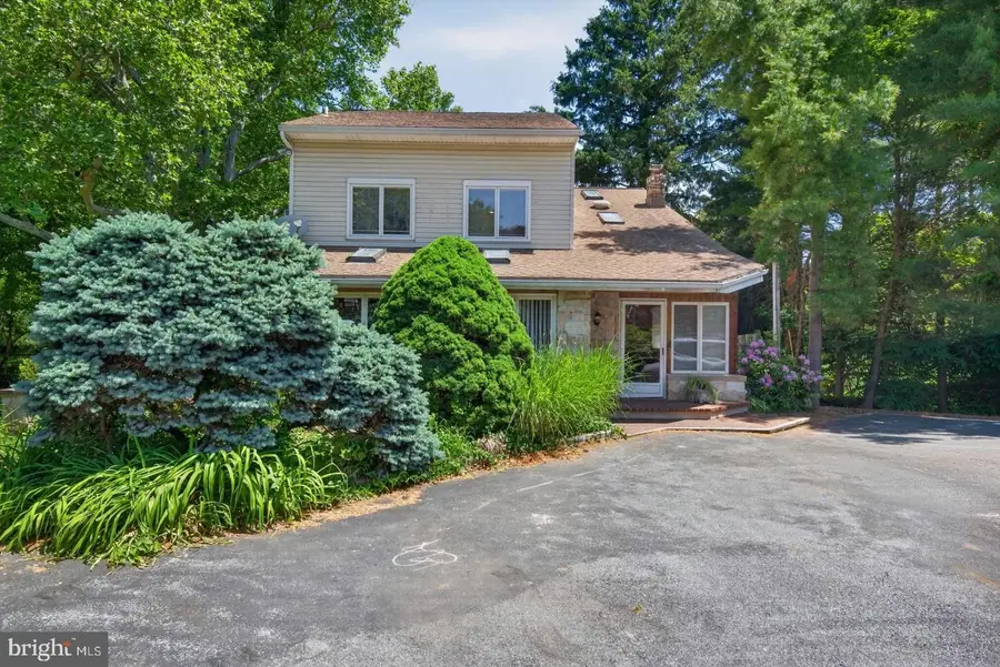 5511 N Front St, Harrisburg, PA 17110 - #2
