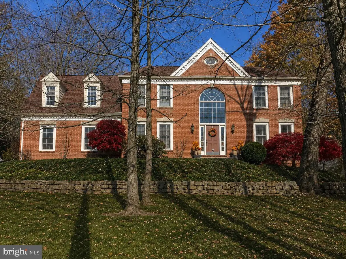4701 Rock Ledge Dr, Harrisburg, PA 17110 - #1