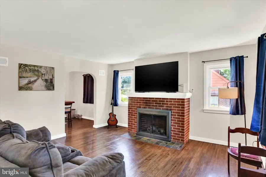 375 N 48th St, Harrisburg, PA 17111 - #3